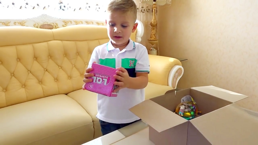 ماجراهای دیانا و روما - هدیه های بابایی و مامانی